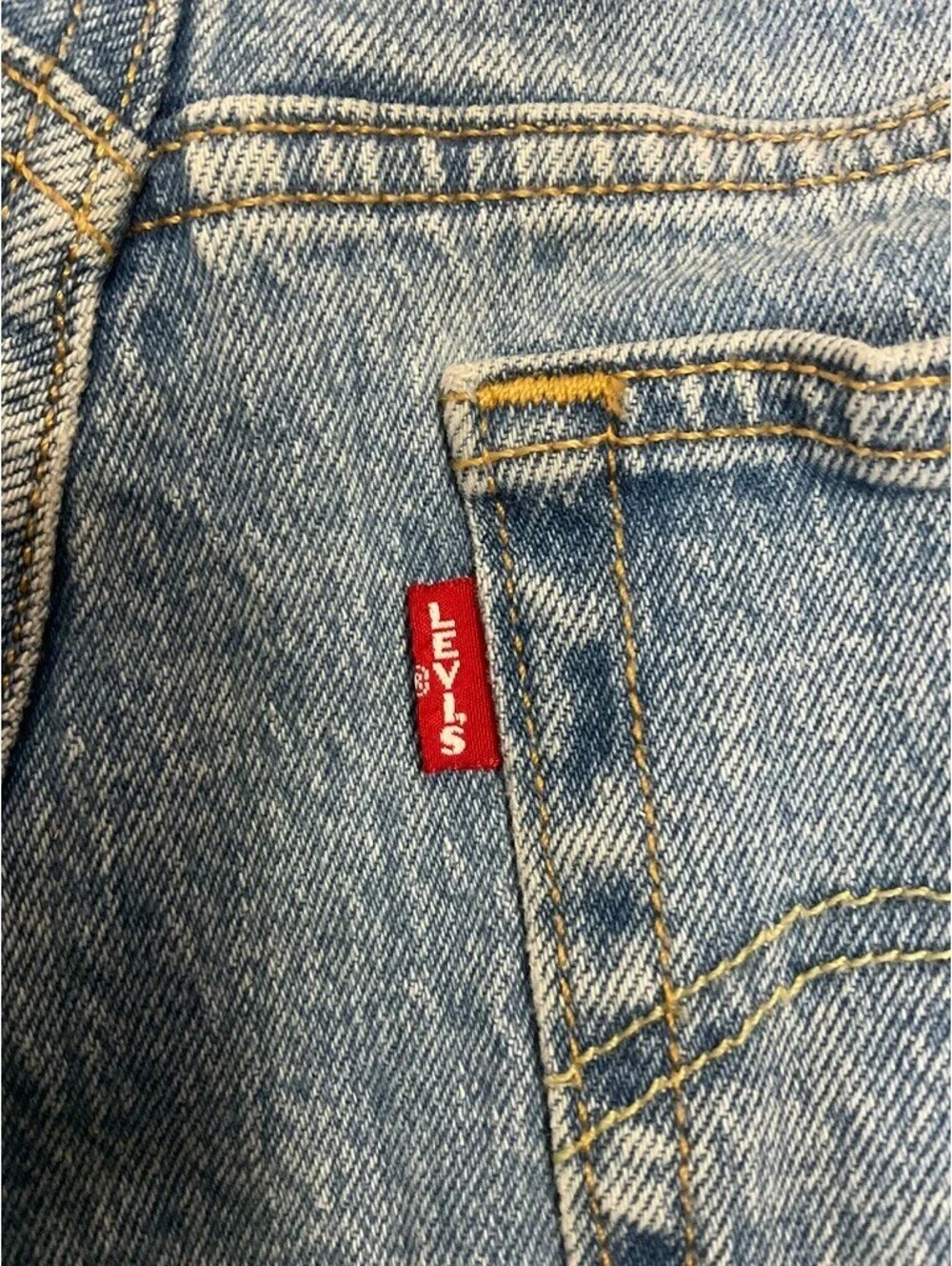 Levi's 501 jeans premium denim light wash button fly 28x28